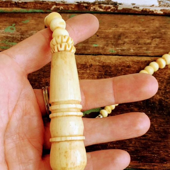 Vintage Carved Cow Bone Chunky Bead Necklace - Picture 3 of 8